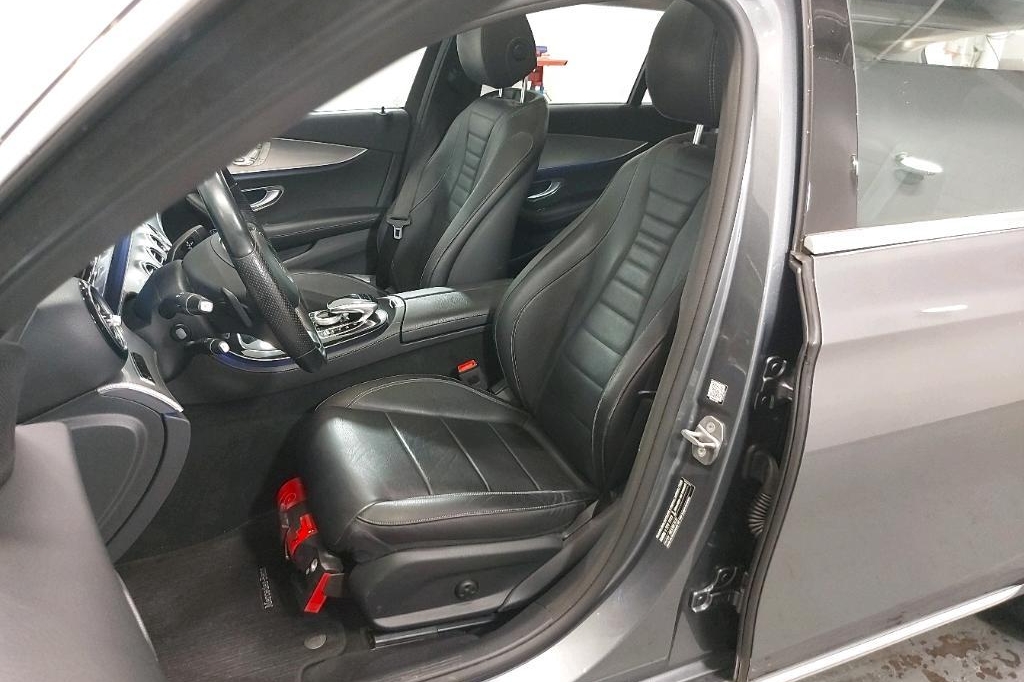 Mercedes-Benz E-Klasse 2017 photo 33