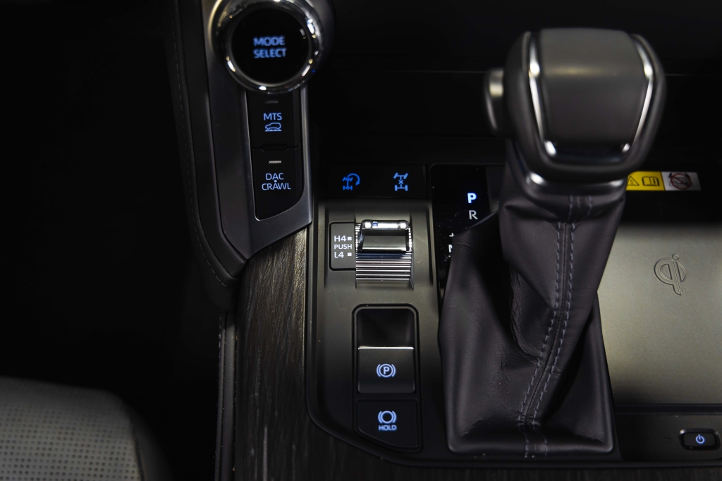 Toyota Land Cruiser GR 2023 photo 31