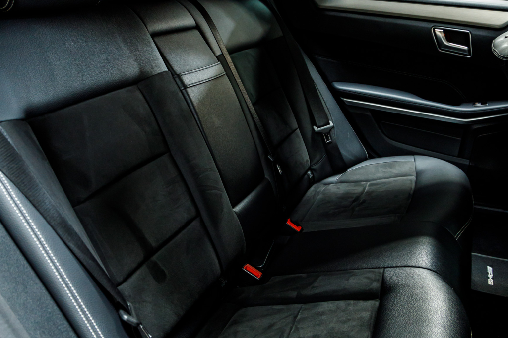 Mercedes-Benz E 220  Bluetec 2015 фото 45