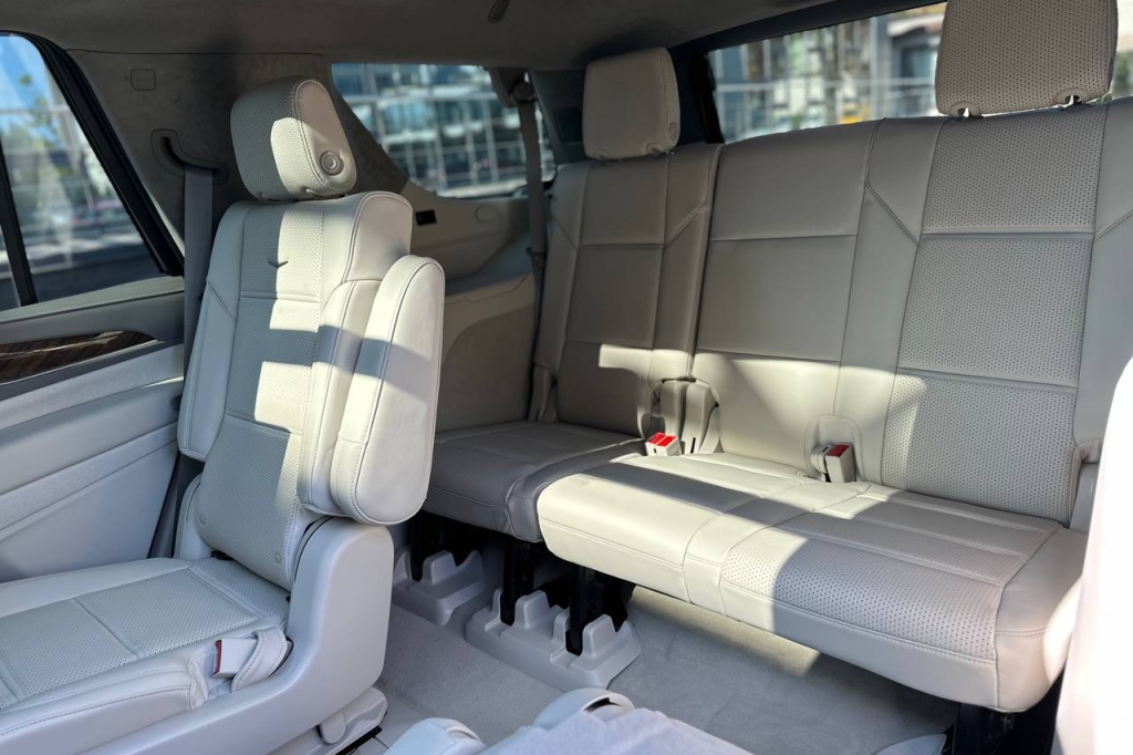 Cadillac Escalade PLATINUM 4WD 2022 фото Cadillac Escalade PLATINUM 4WD 2022 фото 22