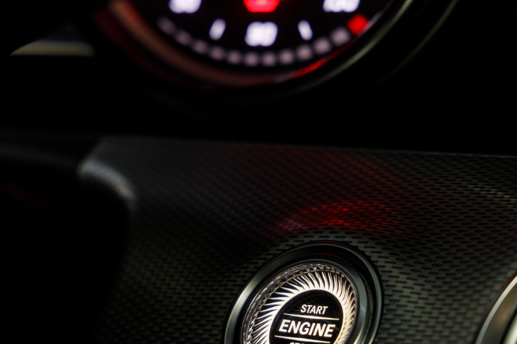 Mercedes-Benz E 200 4Matic AMG Line photo 19