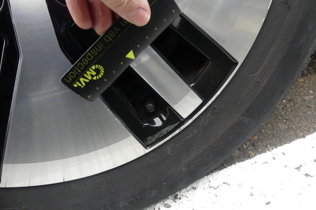 Volkswagen e-Golf 2018 фото 24