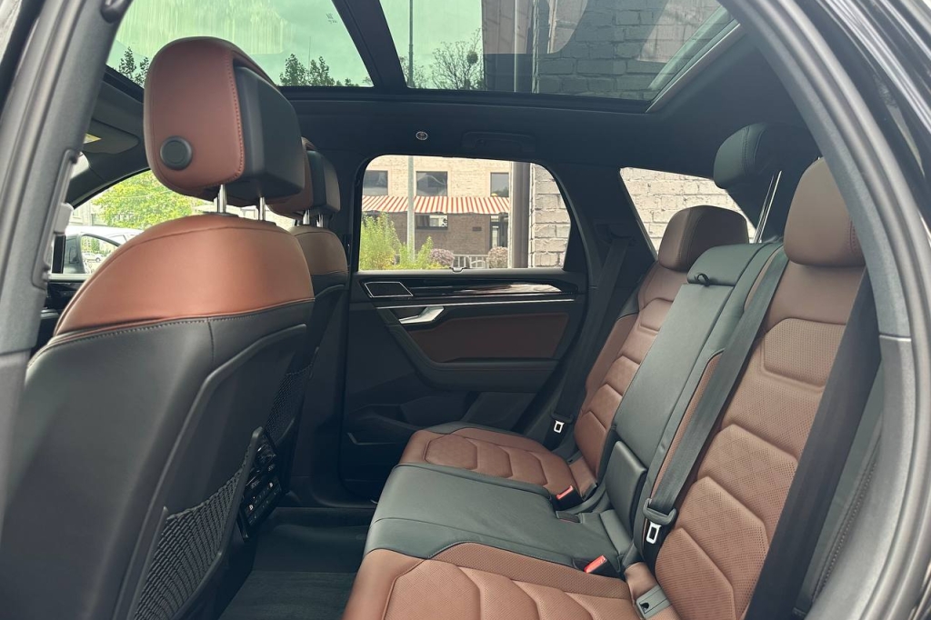 Volkswagen Touareg R-line Platinum 2024 photo 18