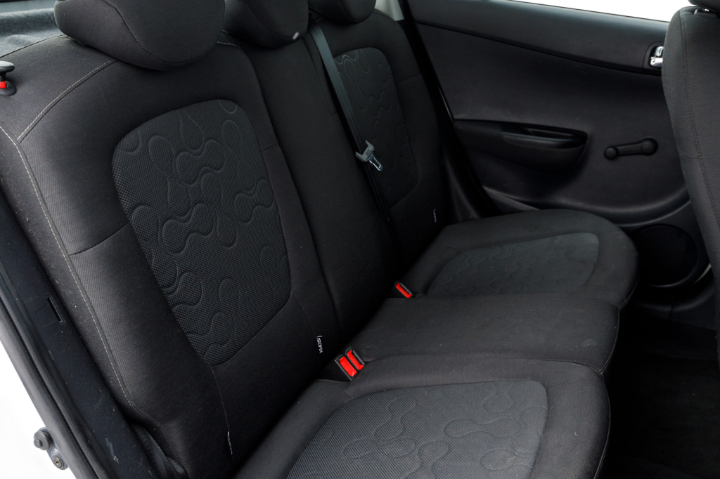 Hyundai i20 фото 16