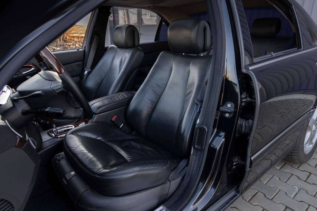 Mercedes-Benz S-Class S500L 2003 photo 17