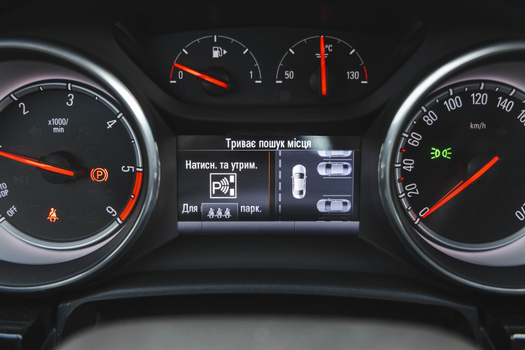 Opel Astra K 2016 фото 29