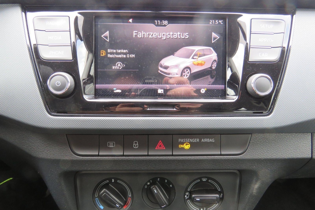 Skoda Fabia 2021 фото 3