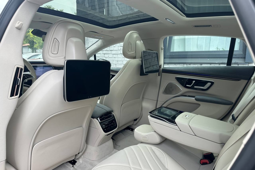 Mercedes-Benz EQS 500 2021 photo 16
