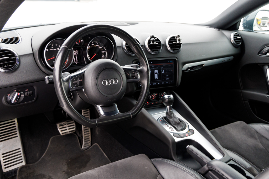 Audi TT Premium Plus Quatro 2010 photo 17