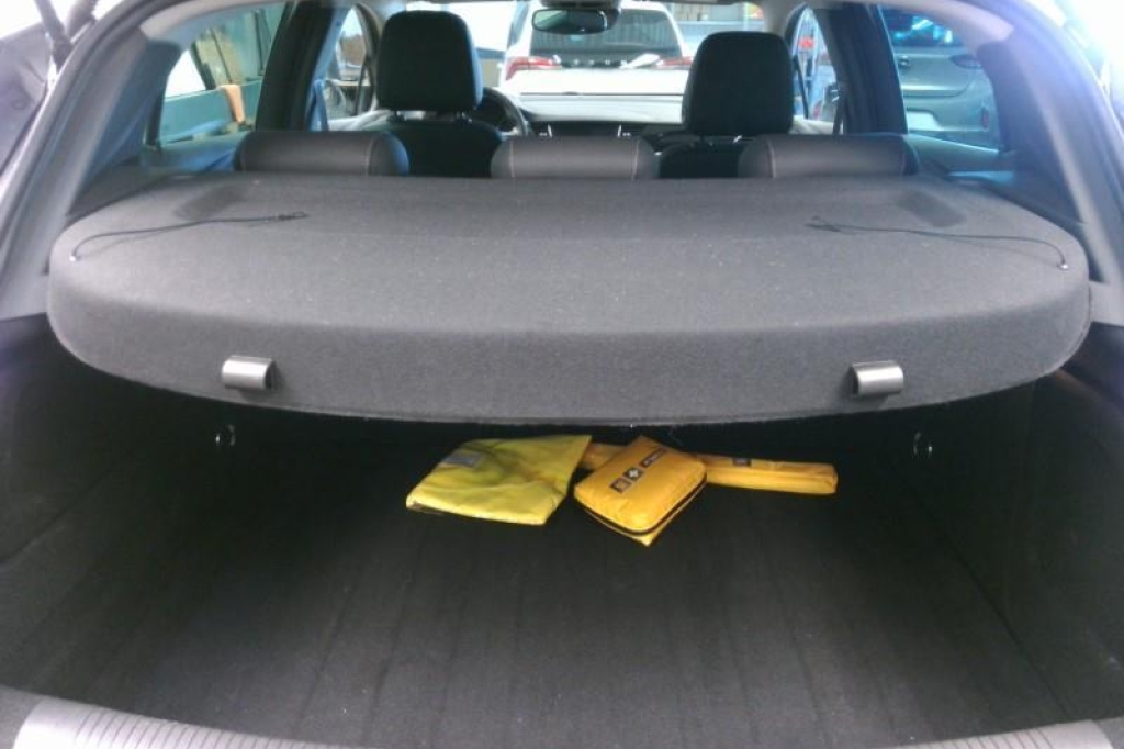 Opel Astra 2020 фото 1