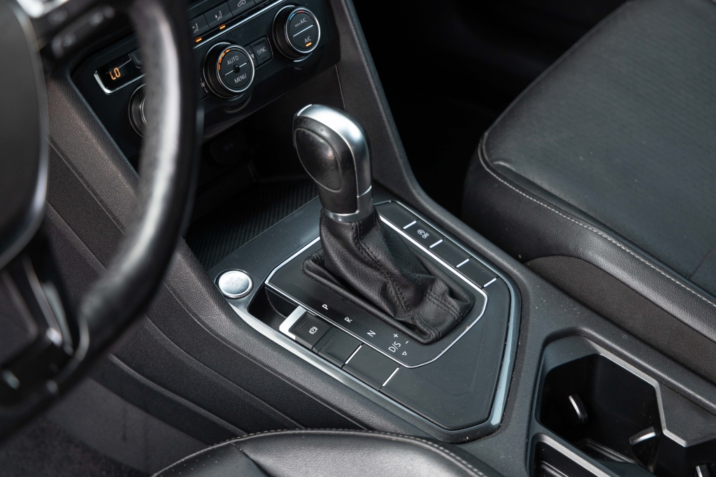Volkswagen Tiguan SE 2017 фото Volkswagen Tiguan SE 2017 фото 18