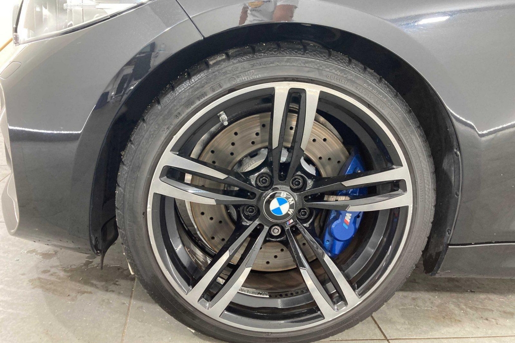 BMW M2 2018 фото 7