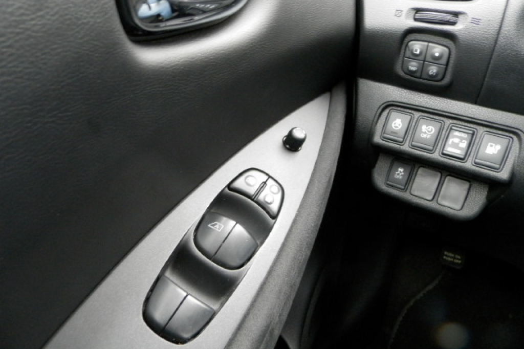 Nissan Leaf S 2014 photo 12