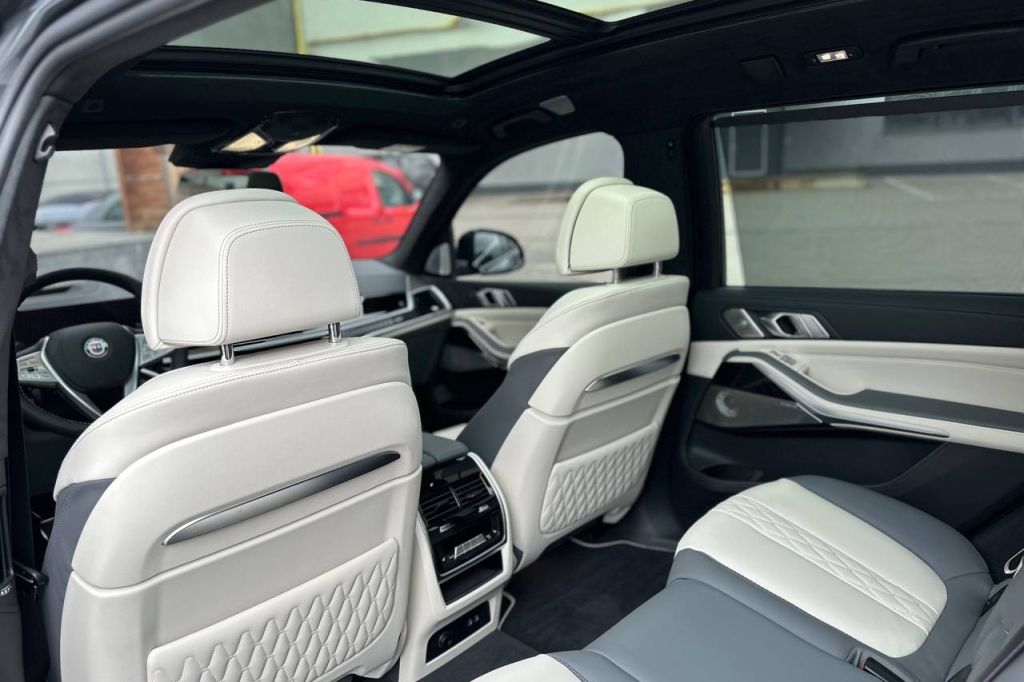 BMW-Alpina XB7 2022 фото 22