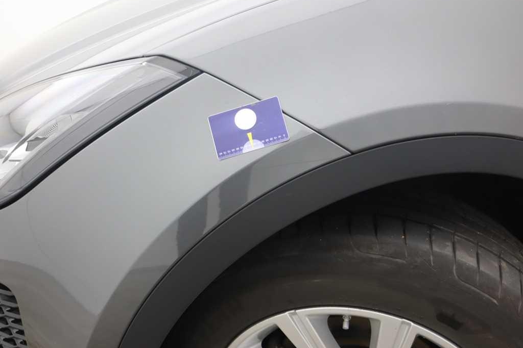 Jaguar E-Pace 2018 photo 17