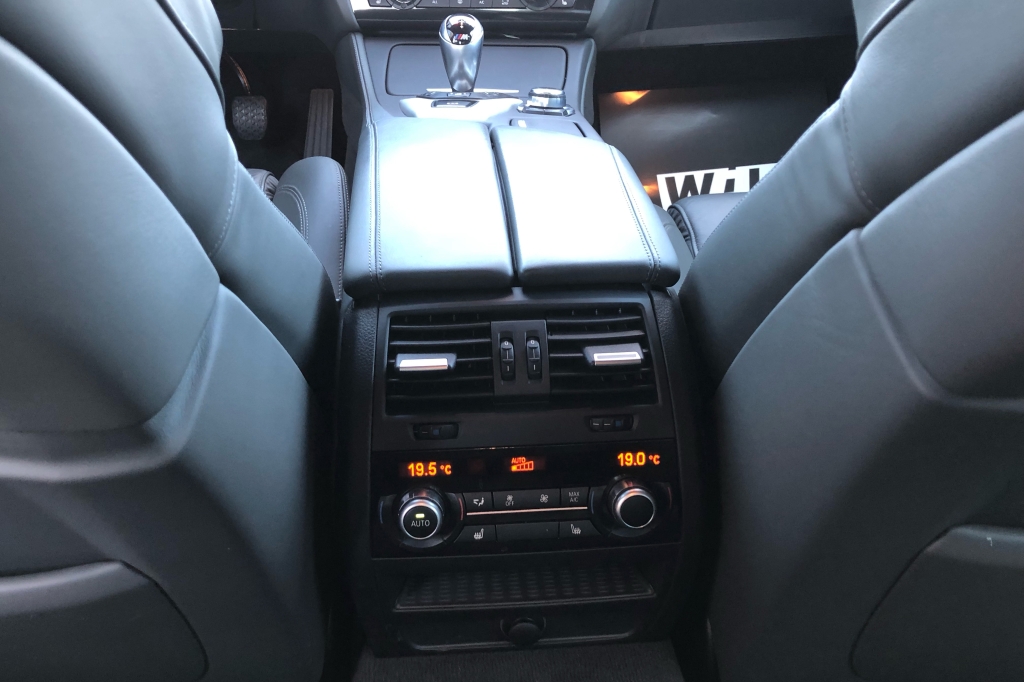 BMW M5 2013 фото 18