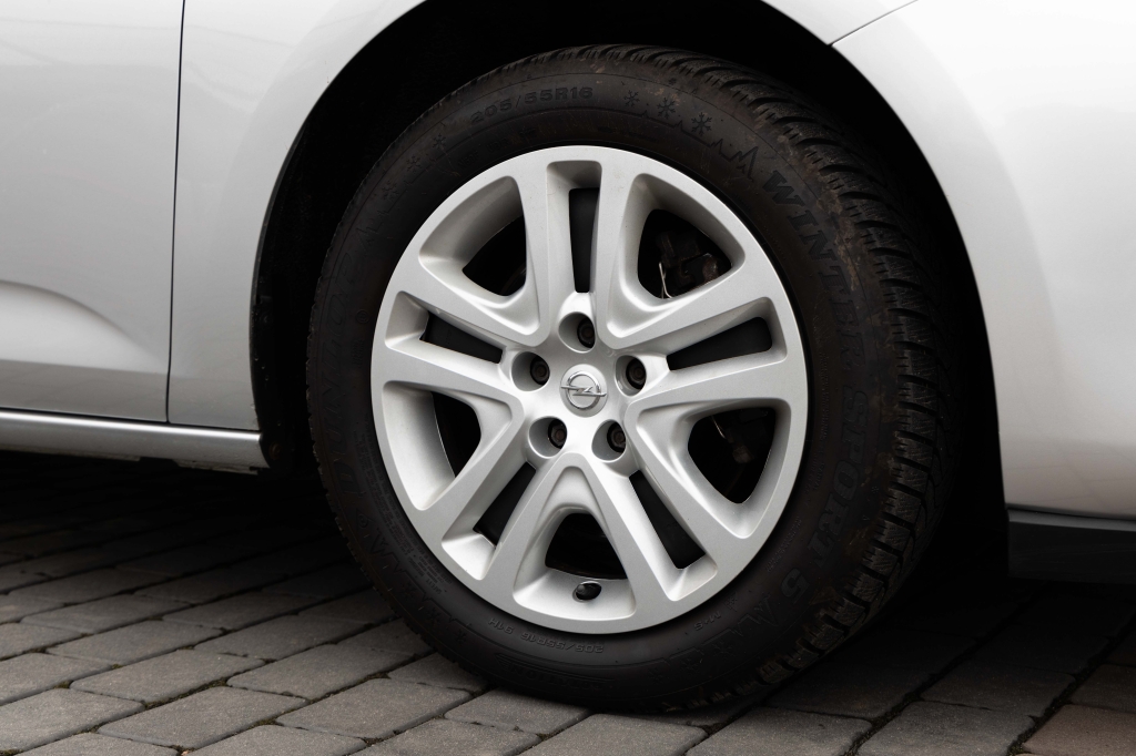 Opel Astra 2017 фото 5