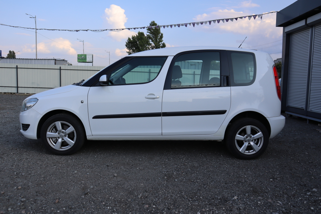 Skoda Roomster 2010 photo 4