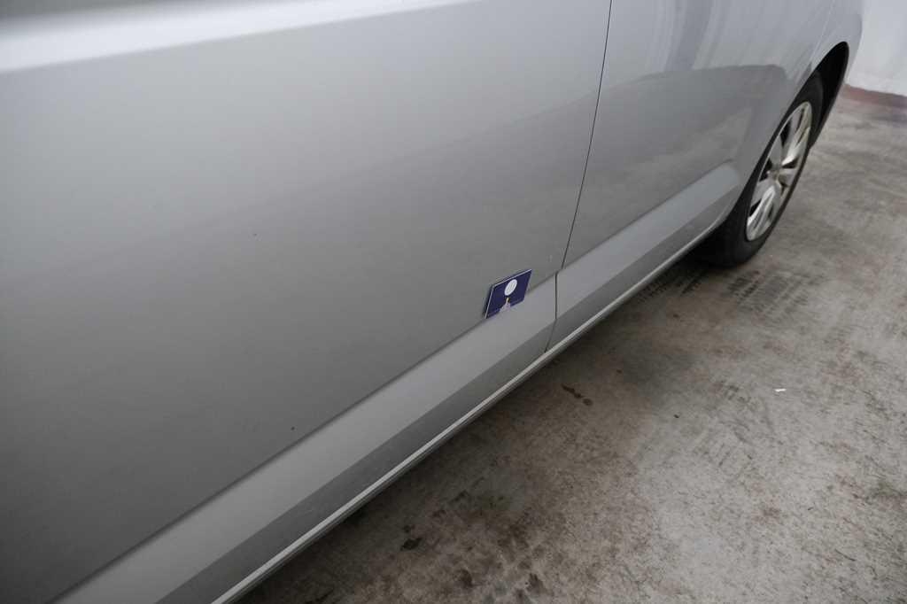 Volkswagen Touran 2018 photo 30