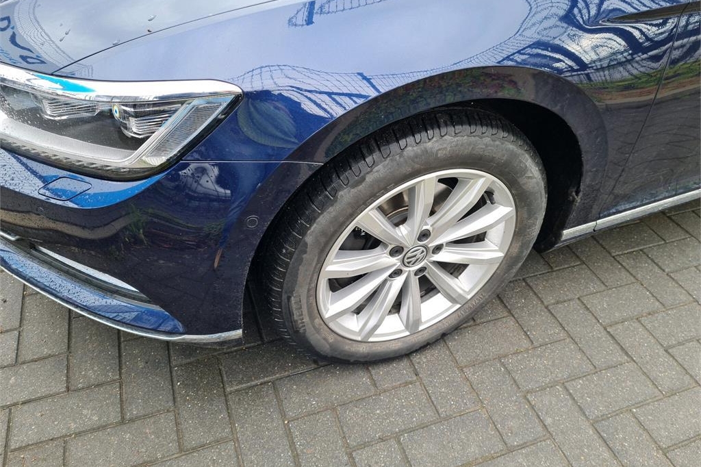 Volkswagen Passat Variant 2017 фото 9