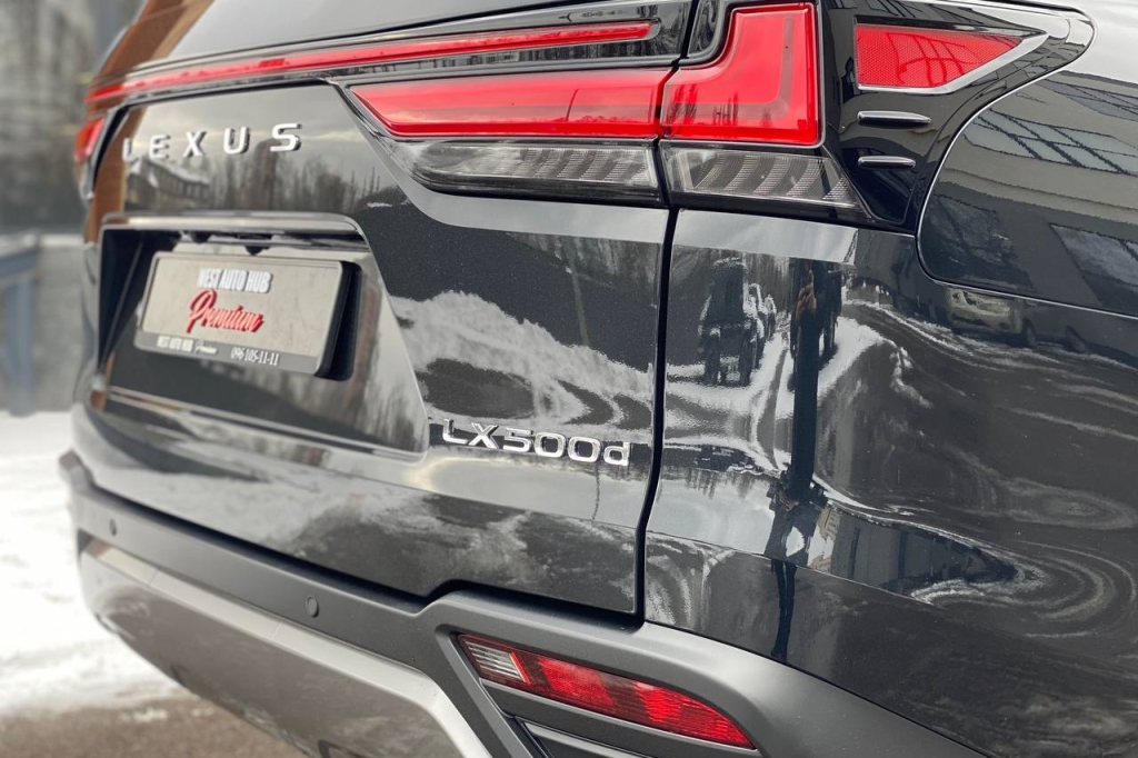 Lexus LX 500d 2022 фото 7