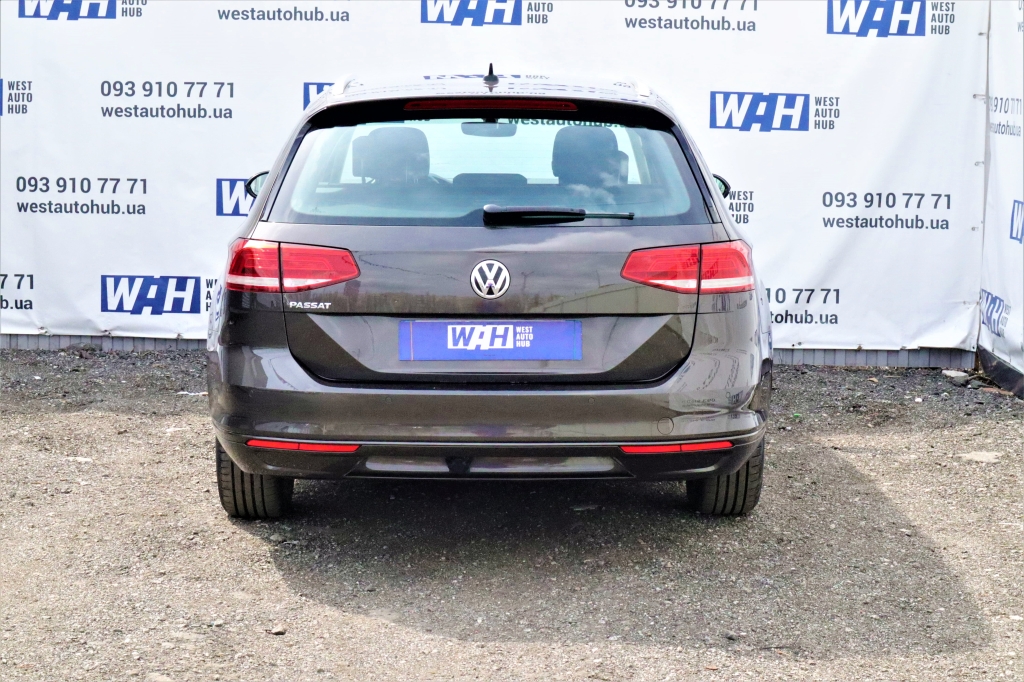 Volkswagen Passat B8 Comfortline 2018 photo 2