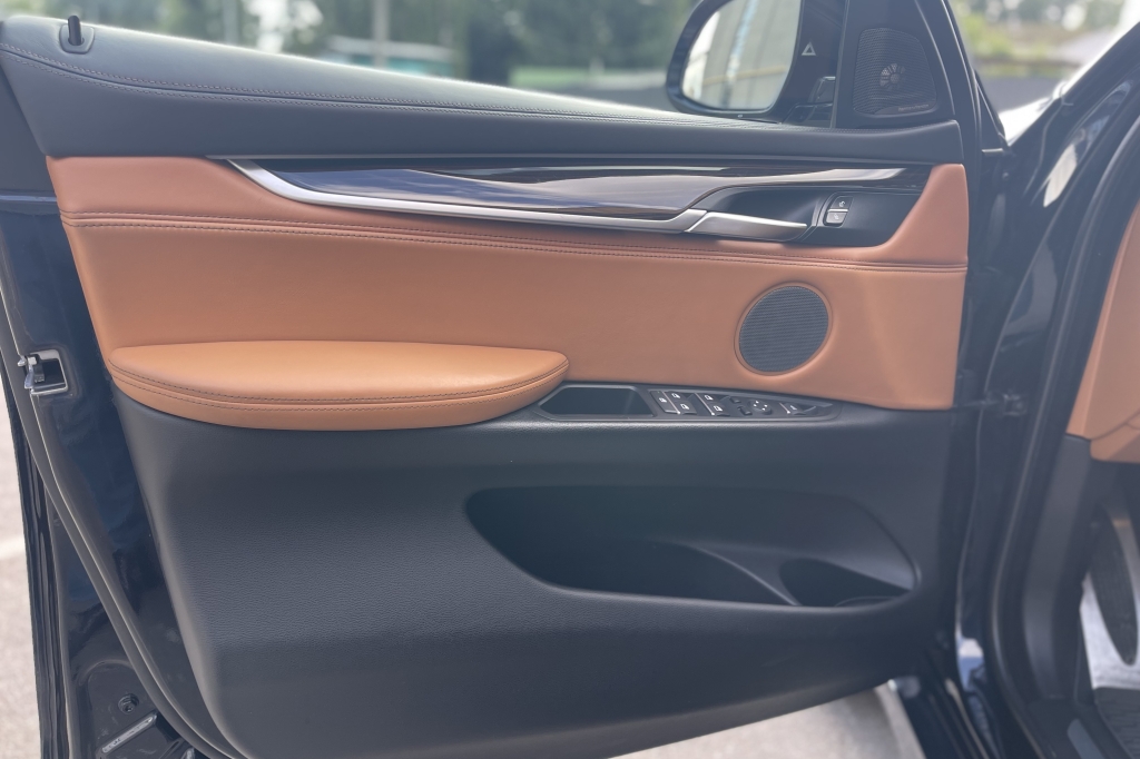 BMW X6 50D 2014 photo 10