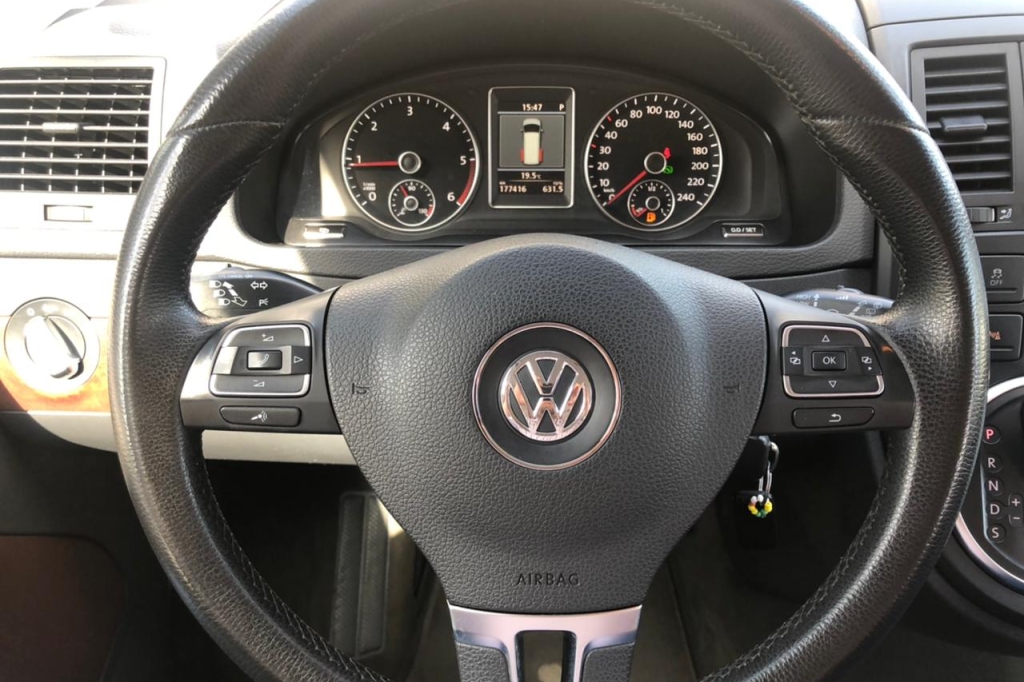 Volkswagen Multivan HIGHLINE 2011 фото 7