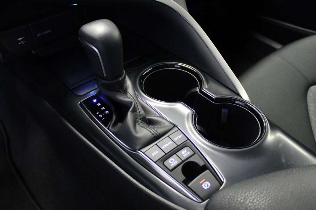 Toyota Camry 2020 photo 7