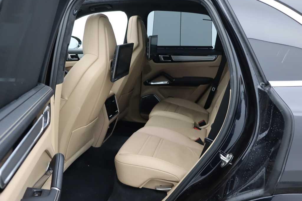 Porsche Cayenne 2018 фото 9