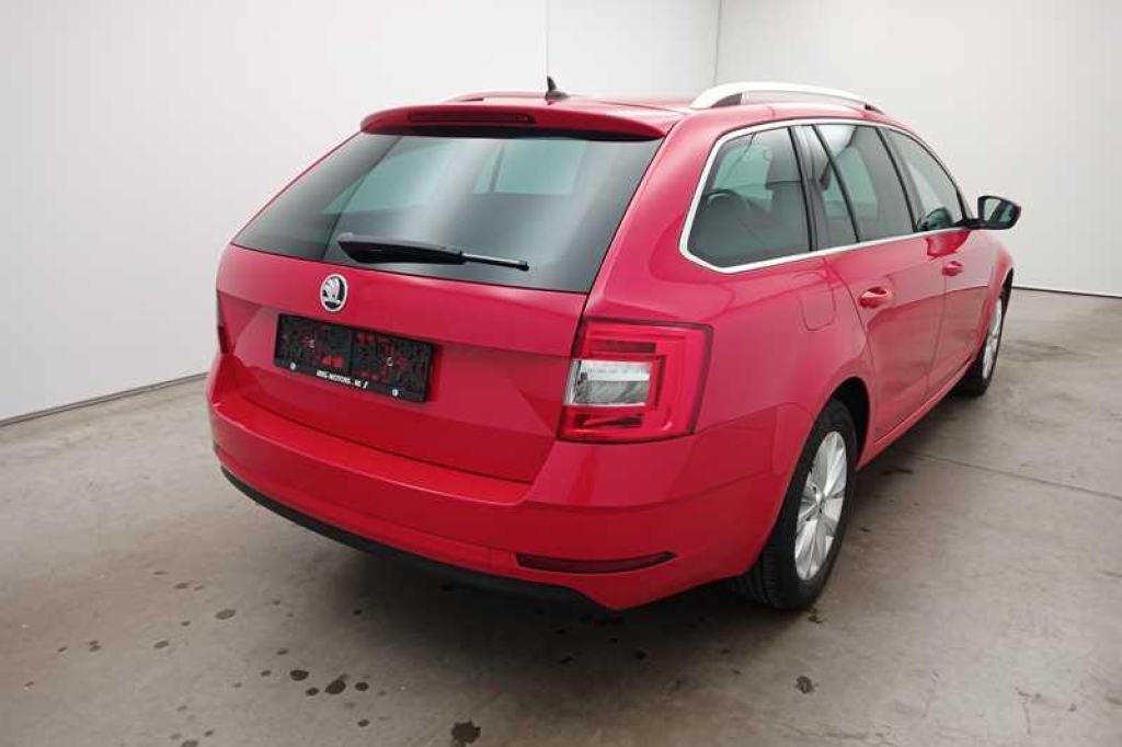Skoda Octavia Combi 2017 photo 2