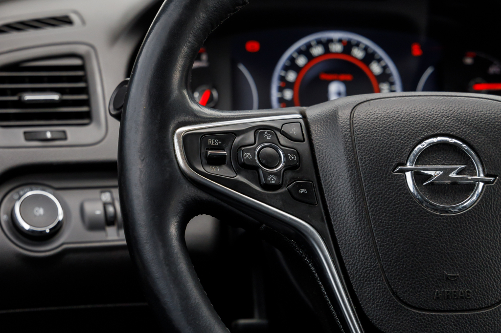 Opel Insignia 2014 фото 25