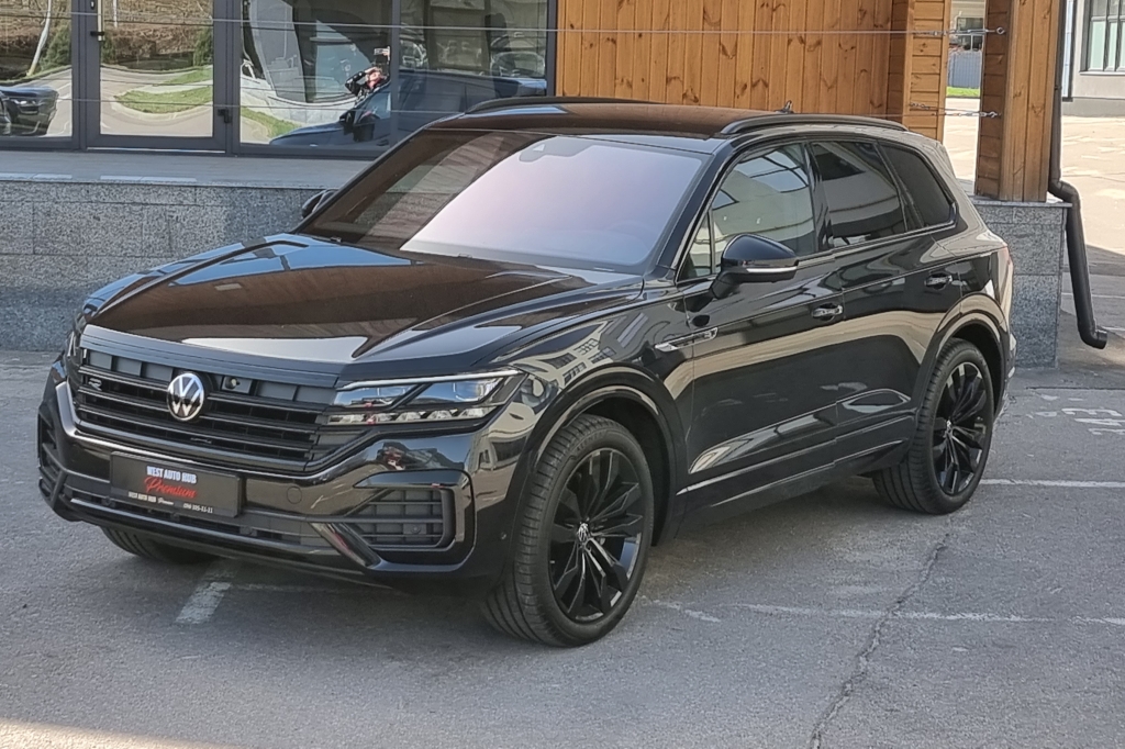 Volkswagen Touareg PLATINUM 2021 photo 2