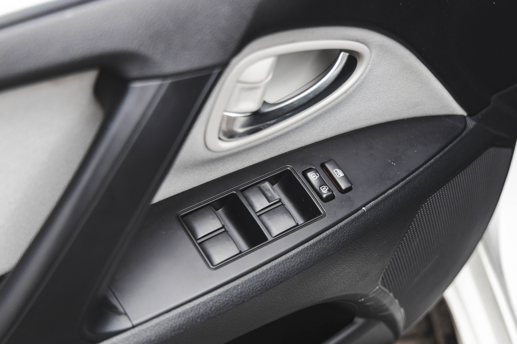 Toyota Avensis 2016 photo 14