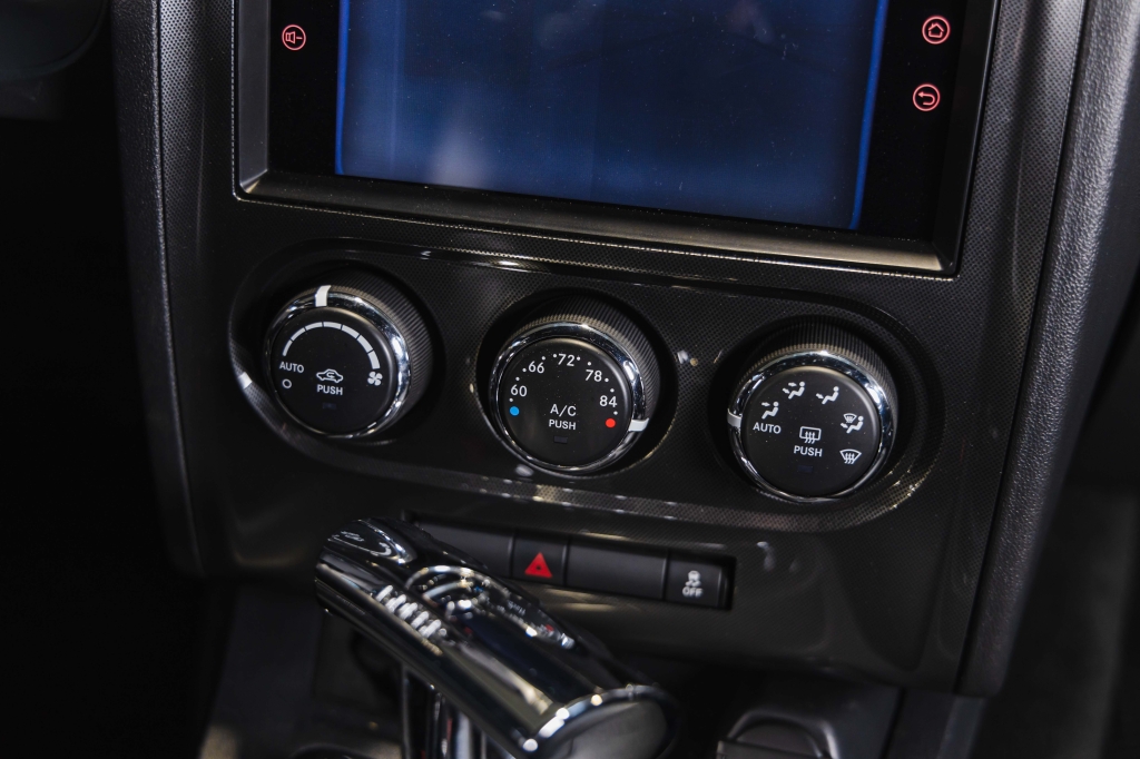 Dodge Challenger 2013 фото 23