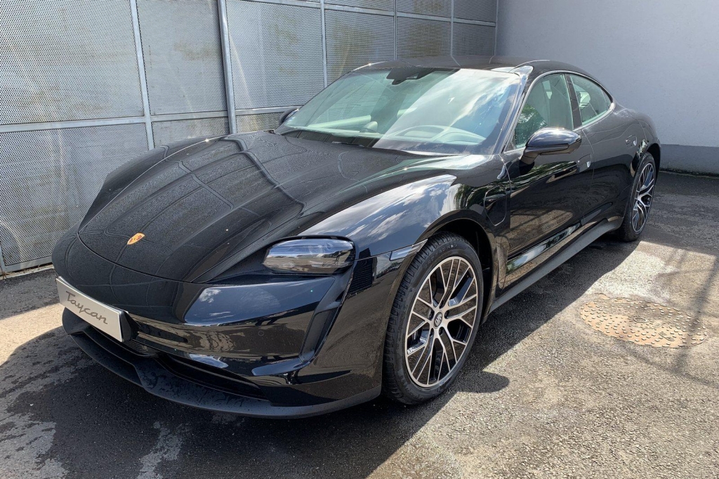 Porsche Taycan 2021 фото 8