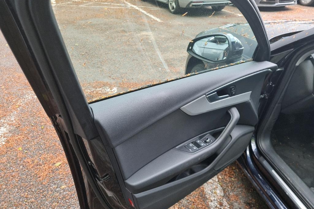 Audi A4 Avant 2017 фото 26