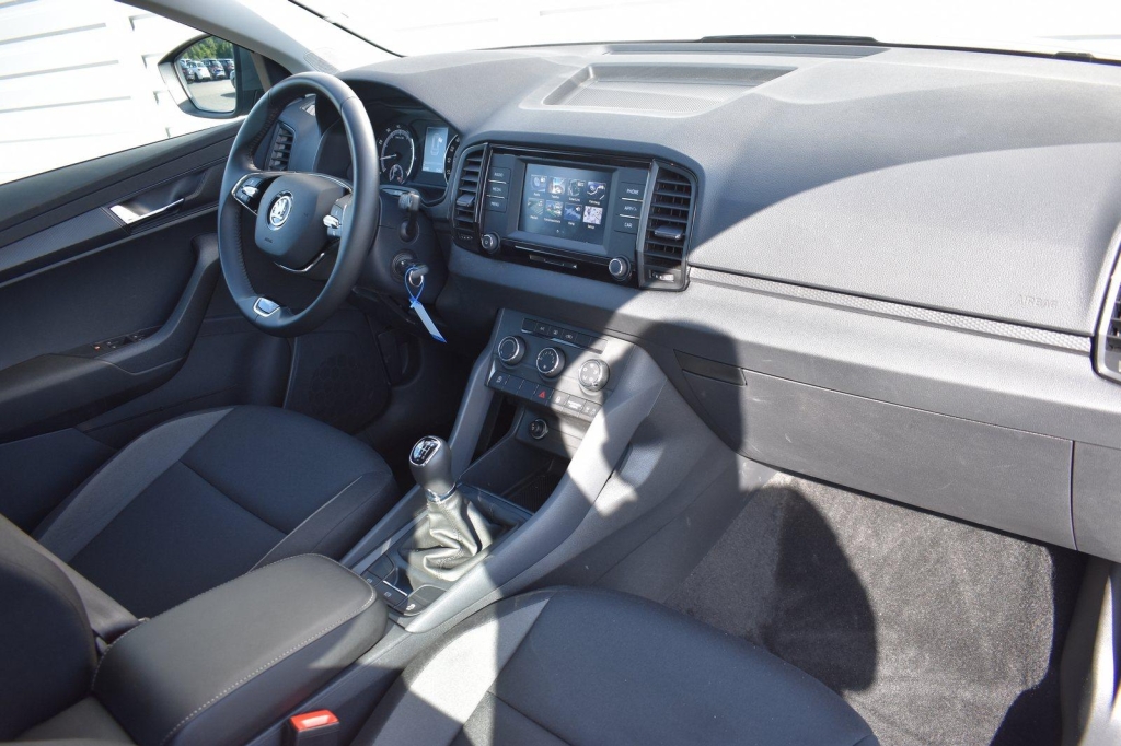 Skoda Karoq 2021 фото 6