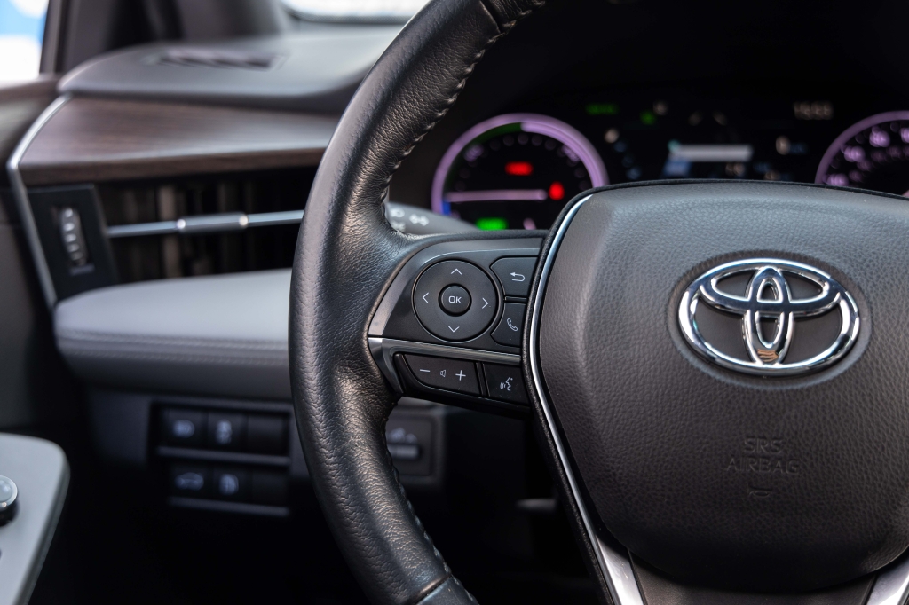 Toyota Avalon Hybrid 2020 photo 19