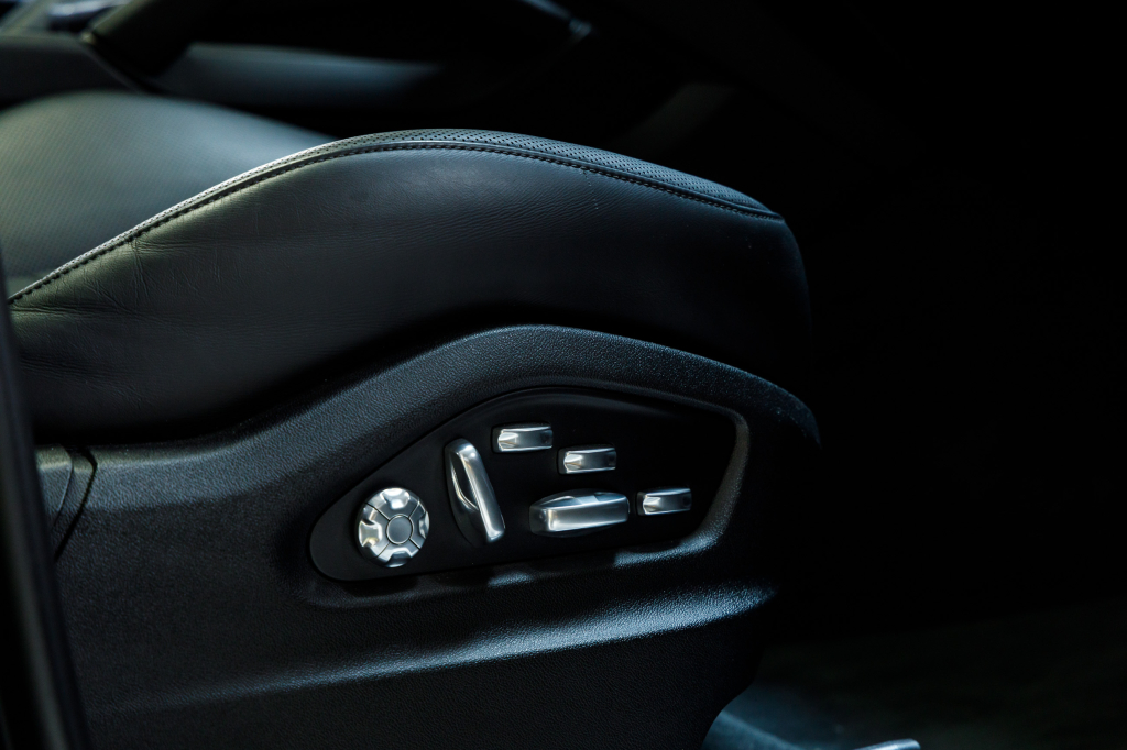 Porsche Cayenne 2018 фото 30