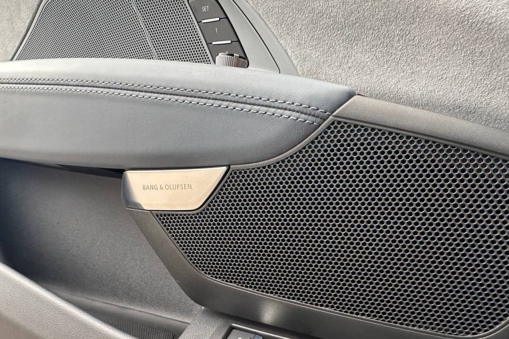 Audi RS e-tron GT 2021 фото 11