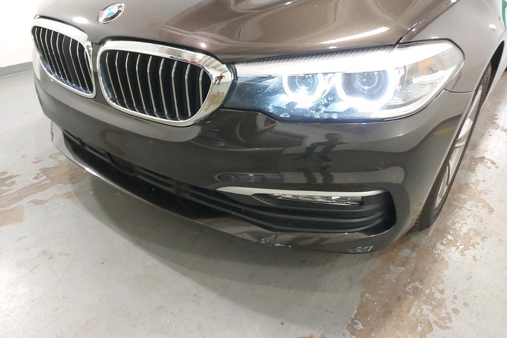 BMW 5 Series 2018 photo 15