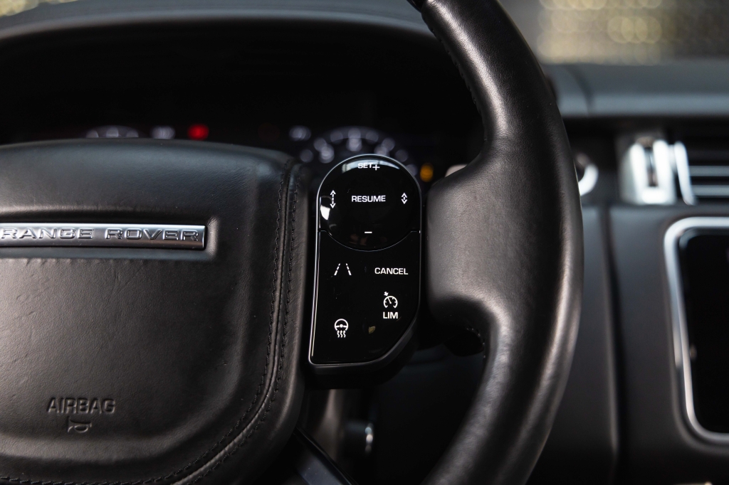 Land Rover Range Rover 2018 фото Land Rover Range Rover 2018 фото 23