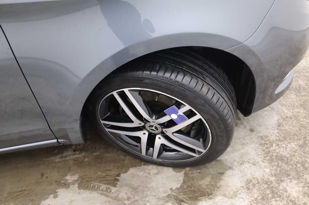 Mercedes-Benz V-Class 2018 фото 12