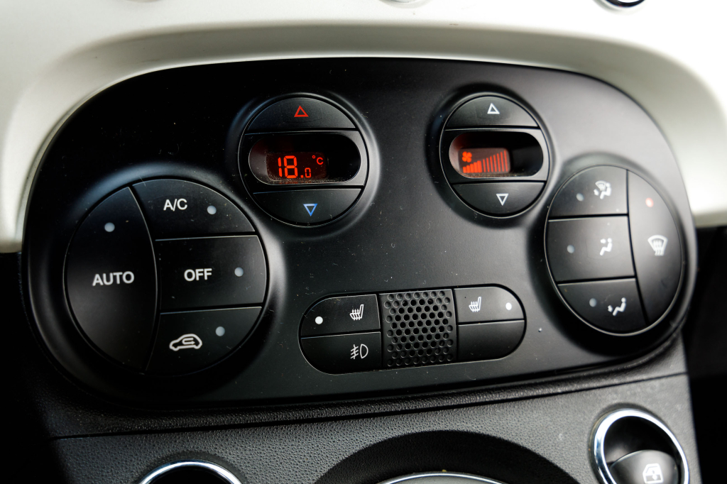 Fiat 500 E 2015 фото 12