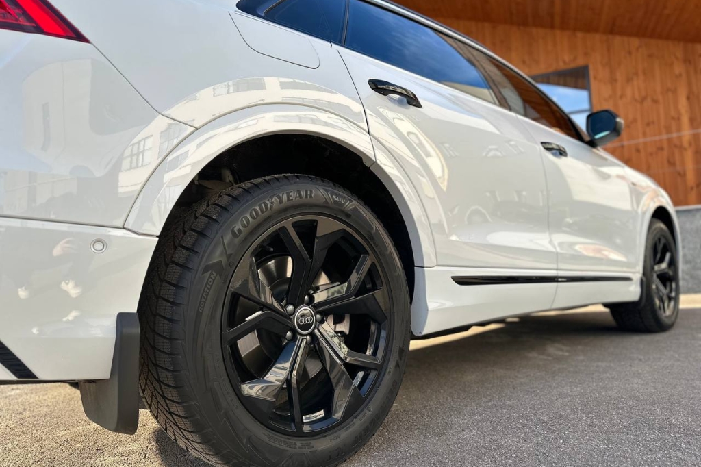 Audi Q8 50 TDI 2021 photo 8