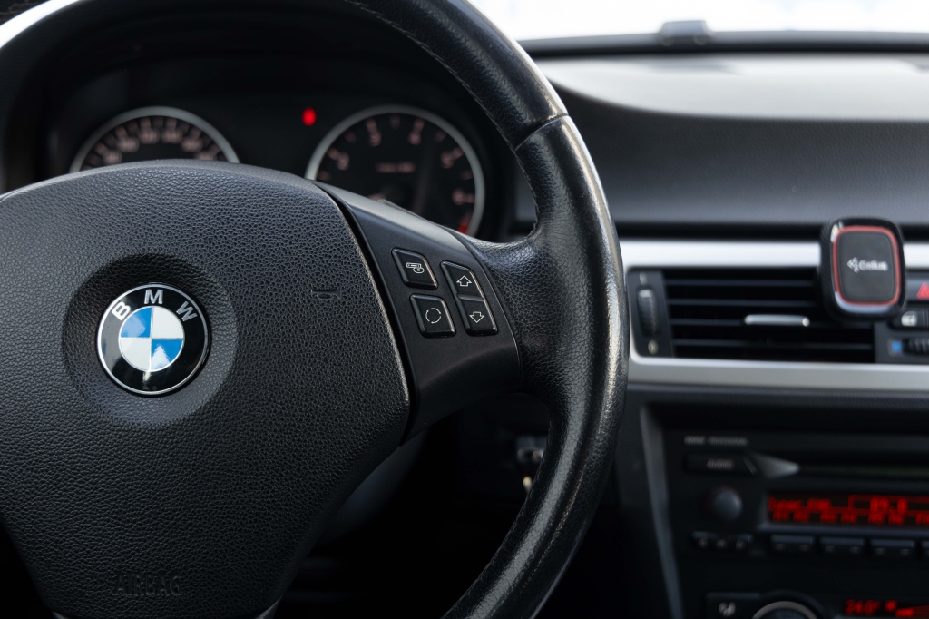 BMW 3 Series 2005 фото BMW 3 Series 2005 фото 18