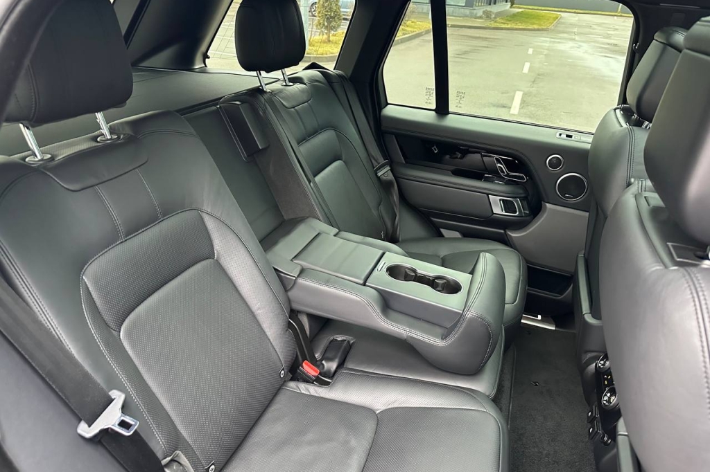 Land Rover Range Rover 4.4D 2018 фото Land Rover Range Rover 4.4D 2018 фото 17