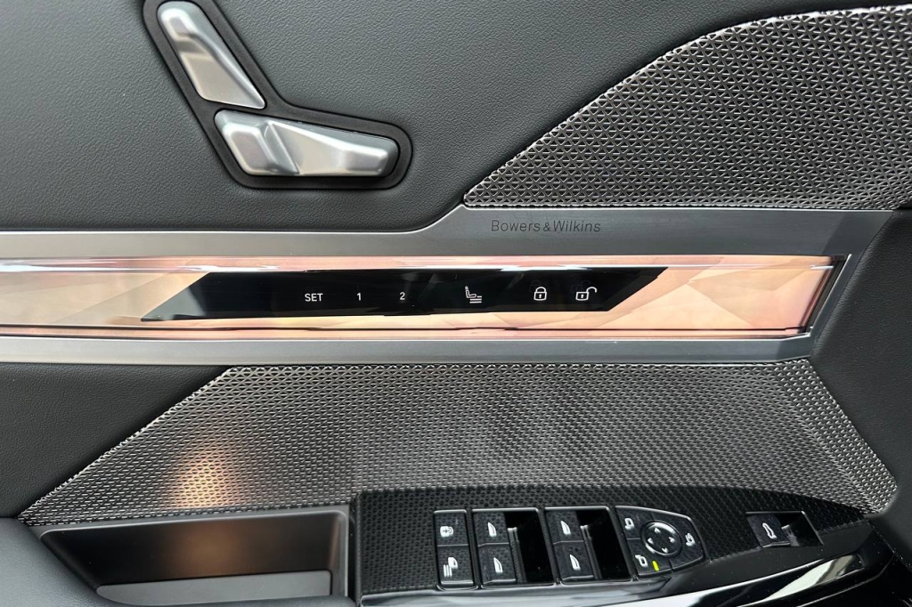 BMW i7 xDrive60 2023 фото 11