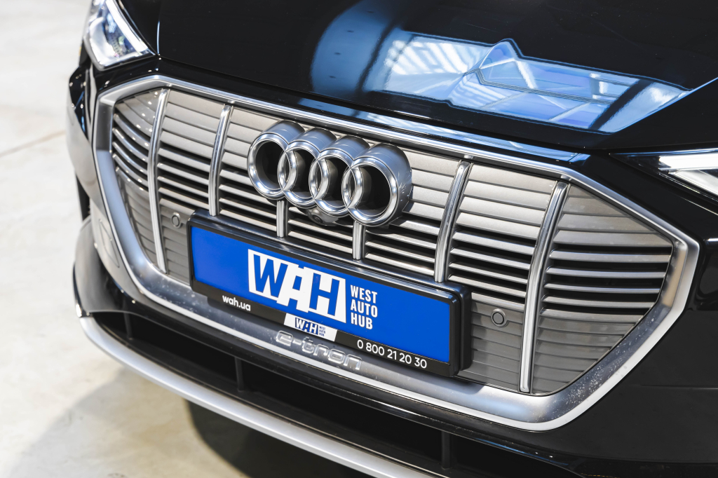 Audi e-tron 2020 photo 1
